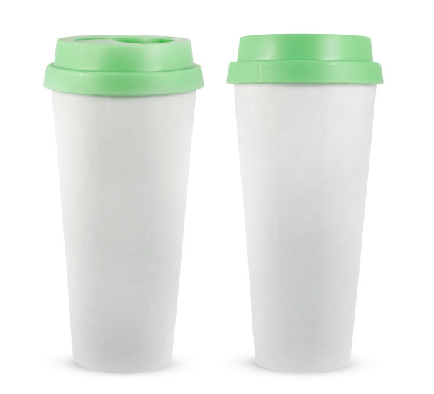 白色背景上隔离的塑料杯图片下载