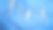 顶视图蓝色织物与线轴，裁剪剪刀复制空间图片下载