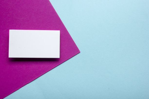 名片空白。彩色背景上的模型。平的。文本复制空间图片下载