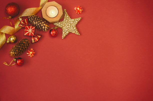 圣诞卡，红色背景上的作文，为你的文本拷贝空间图片下载