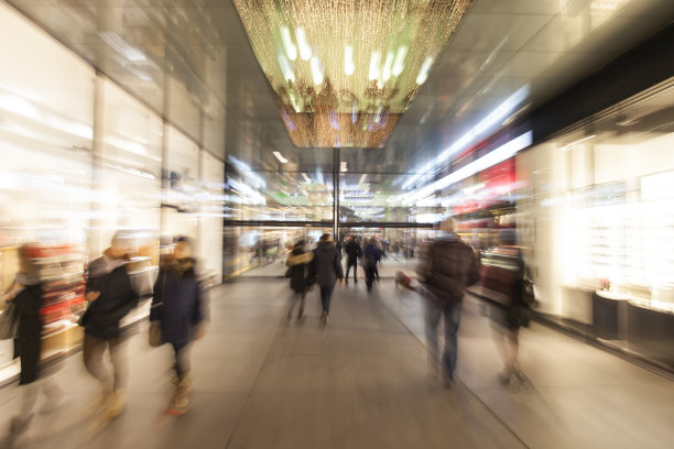 行走的人的抽象轮廓，模糊的人图片下载