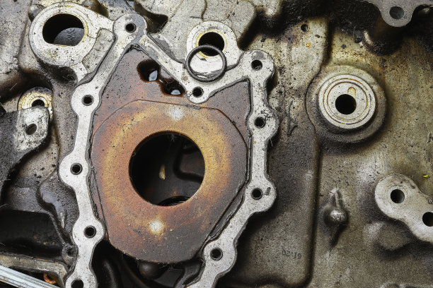 背景资料来自一个旧的拆卸发动机在油图片下载