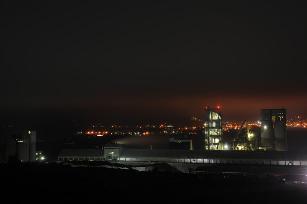 炼油厂全景图。图片下载