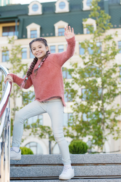 事件概述。休闲的选择。自由时间和休闲。女孩的城市背景。对青少年活动。度假和休闲。孩子们的周末活动。儿童娱乐。休闲娱乐的想法图片下载