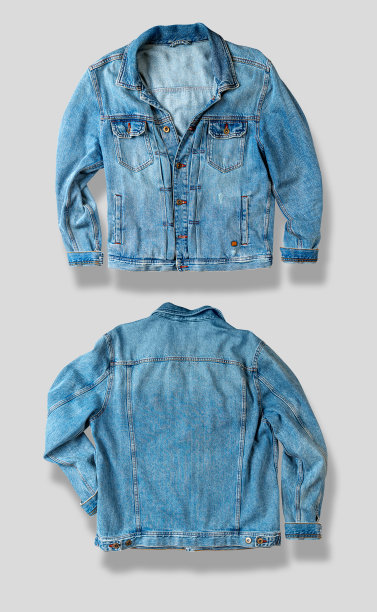 牛仔夹克孤立在白色。正面和背面的观点。准备剪切路径。垂直的构图。图片下载