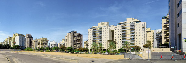 以色列霍隆市现代化住宅区景观图片下载