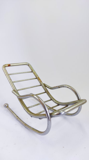 手机支架形状像椅子的照片图片下载