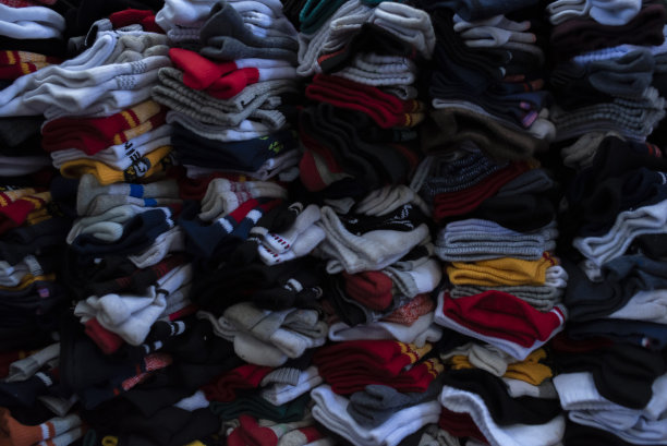 袜子冬季穿图案街头小贩在街上的印度股票摄影图片下载