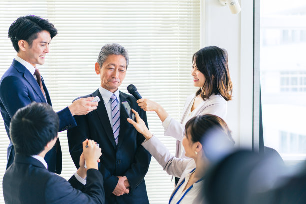 贵宾举行新闻发布会图片下载