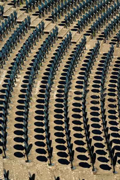 空剧场里的折叠椅图片下载