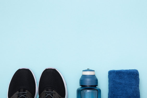 运动器材组成。健康的生活方式的概念。图片下载