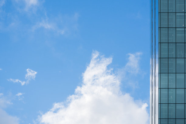玻璃建筑，蓝天。图片下载