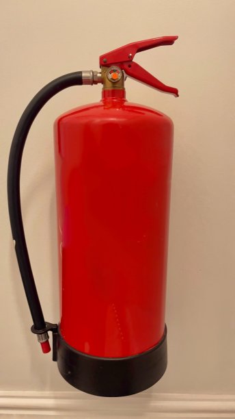 红色的灭火器图片下载