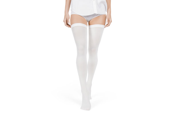 手术用压缩袜，白色隔离。医疗袜，静脉曲张治疗用的紧身衣。阻栓长袜或防栓长袜图片下载