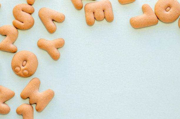 饼干有数字和字母的形状图片下载