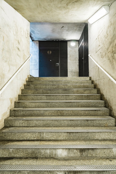 废弃的地铁图片下载