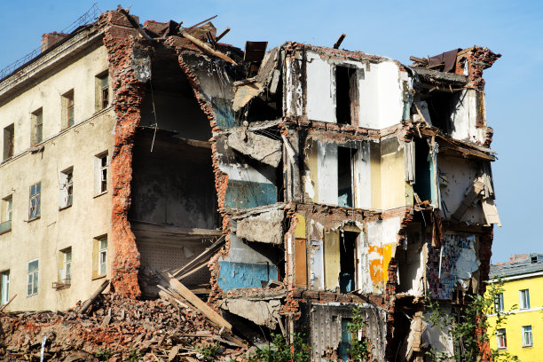 拆除和拆除建筑物和构筑物。图片下载