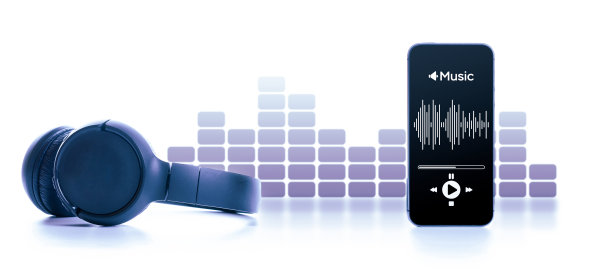 音乐音响设备。音频节拍，声音耳机，手机屏幕上的音乐应用程序。录音声音隔离在白色背景上。直播在线广播播放器模拟横幅。图片下载