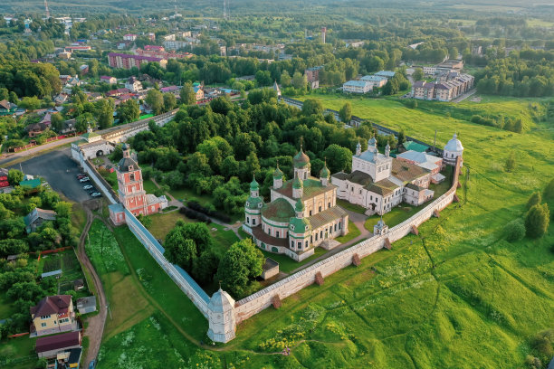 鸟瞰建于俄罗斯Goritsky Assumption修道院的Pereslavl-Zalessky历史博物馆图片下载