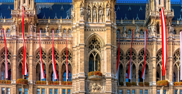 维也纳市政厅是维也纳地方政府的所在地，位于Innere Stadt区的rathausplaza。图片下载