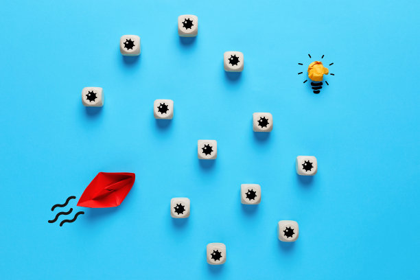 克服障碍，在商业或教育观念上找到创新的想法。图片下载