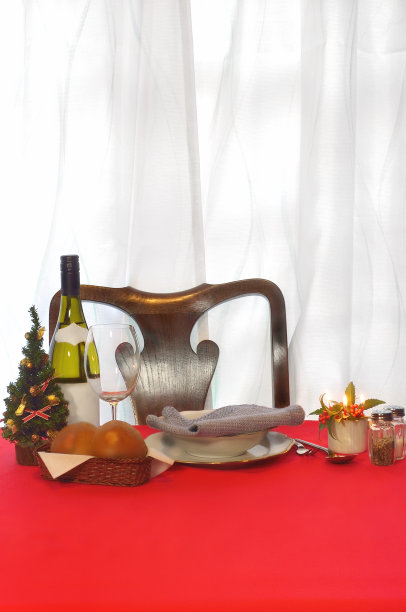 圣诞节餐桌上图片下载