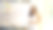 在会议室办公室的白板上，亚洲年轻的女企业家们正在写演讲，企业工作计划和战略。业务分析。图片下载