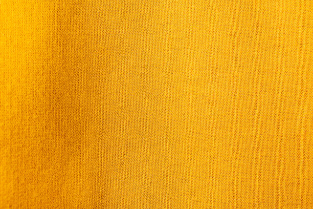 连帽衫的内侧是明亮的黄橙色的暖绒线图片下载
