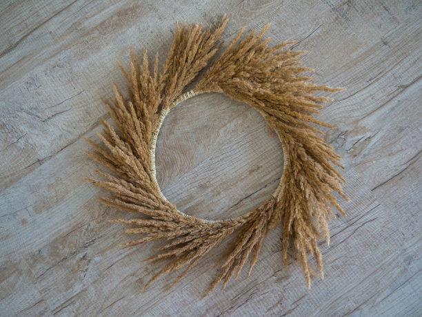 用花草制作秋门花环的台阶图片下载