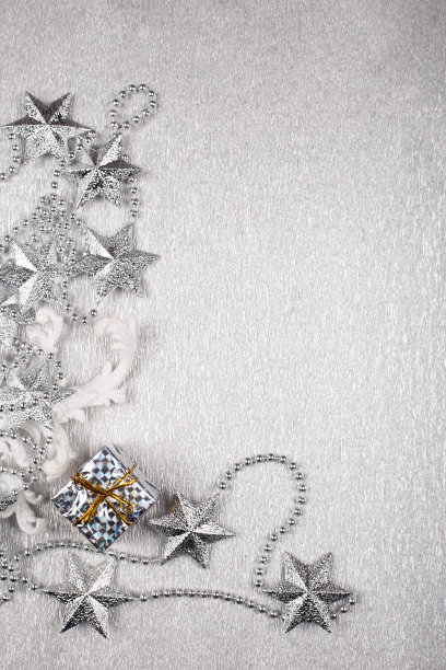 圣诞音乐会与配件在银色背景图片下载