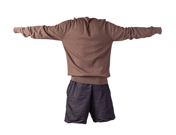 针织毛衣和短裤孤立在白色背景。日常服装图片下载