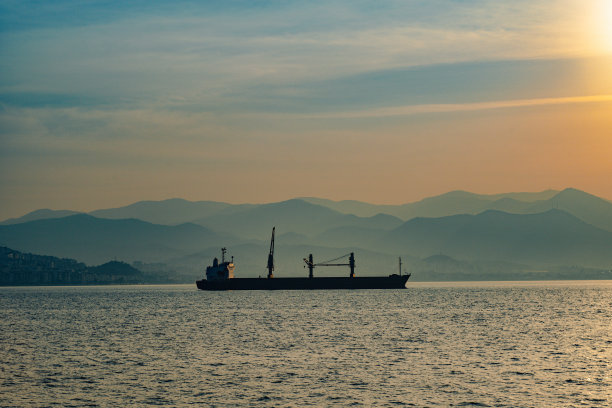 国际货物运输船İzmir爱琴海图片下载