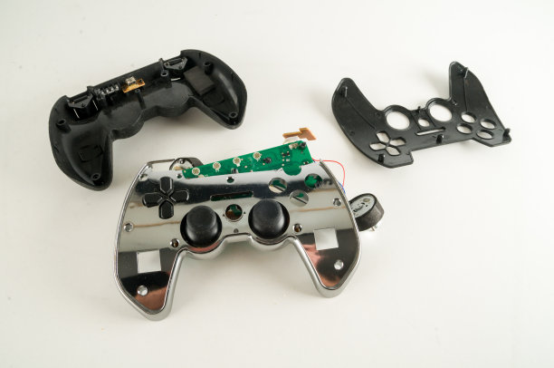 白色背景下的坏手柄操纵杆图片下载