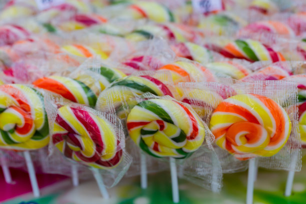 糖果圆圆的五彩棒棒糖图片下载