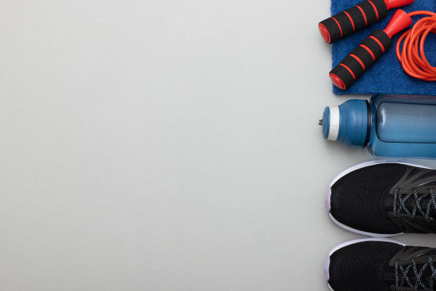 运动器材组成。健康的生活方式的概念。图片下载