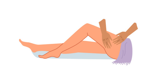 按摩师在水疗沙龙为年轻女性做瘦身按摩。白种人或亚洲女人做腿部按摩。美体护理理念，特别防橘皮处理图片下载