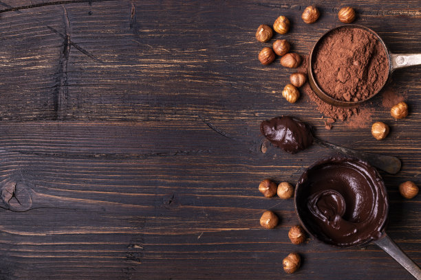 榛子和可可巧克力图片下载