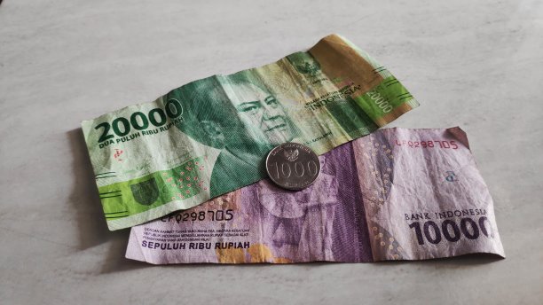印度尼西亚雅加达- 2021年11月20日:2.1万印尼盾，印度尼西亚共和国的货币图片下载