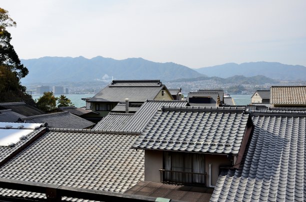 灰色的屋顶图片下载