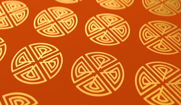 3d渲染中国金色经典吉祥图案中国新年背景微透镜。祝你好运。好运气。春节卷轴图片下载