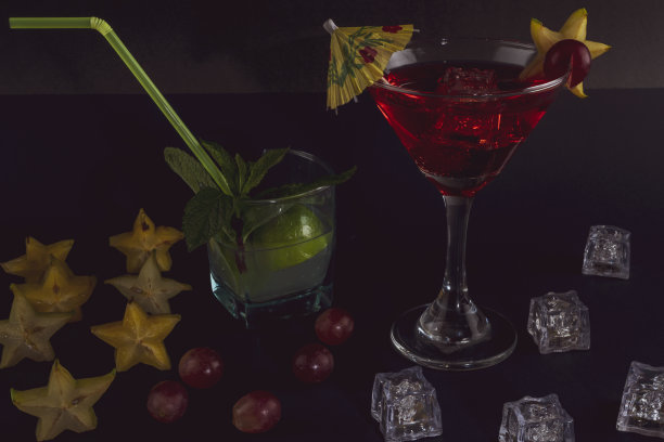 酒精类的鸡尾酒图片下载