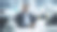 一个快乐的年轻非洲裔美国工程师在汽车组装厂的办公室里用笔记本电脑工作。在技术开发中心从事汽车零部件的工业专家。图片下载