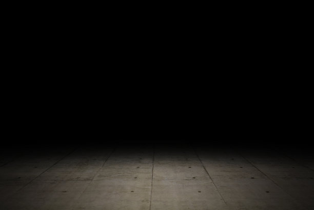 空暗室室内装饰用作工作室背景墙，展示产品。模板为产品展示和复制空间。图片下载