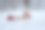 圣诞火车上以橡皮泥玩具为背景的白雪。图片下载