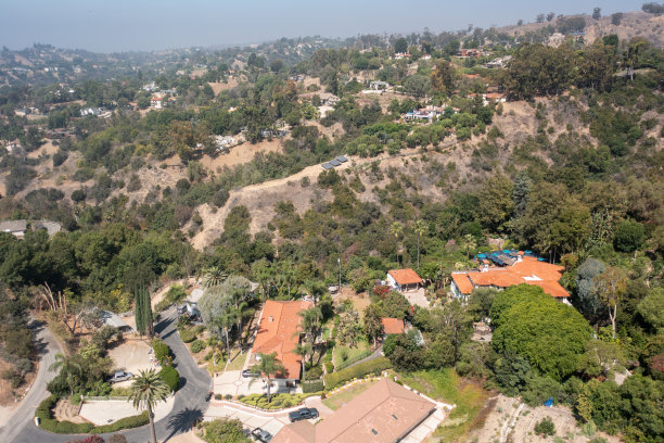 加利福尼亚乡村城市的航拍照片图片下载
