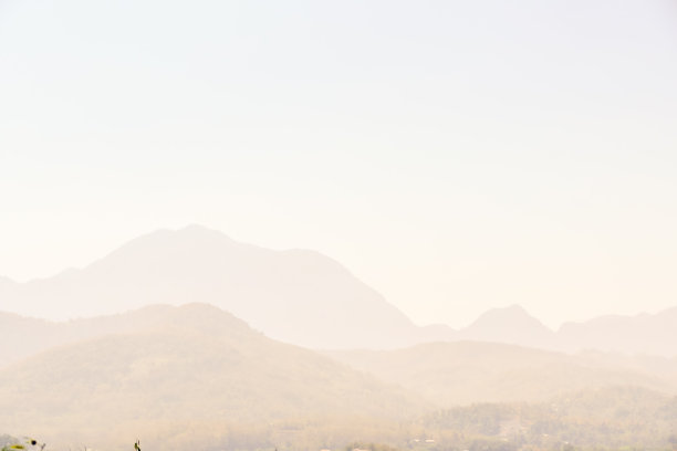 山水以山与雾，数码照片图片为背景图片下载