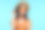 工作室拍摄美丽的微笑轻浮的黑发女孩穿着b图片下载