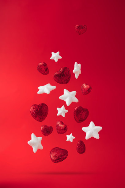 装饰的心和飞行中的星星图片下载