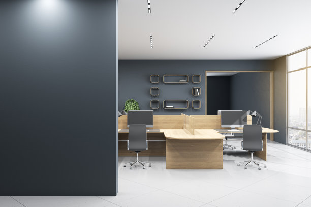 现代的办公室室内与木制家具，空白模拟的地方在黑色的墙壁，设备，窗户与城市景观和日光。共同工作和工作场所的概念。3 d渲染。图片下载