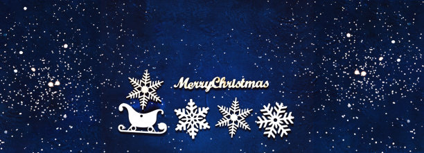 装饰木制圣诞雪花在蓝色的背景。节日贺年卡。空间创意副本。图片下载